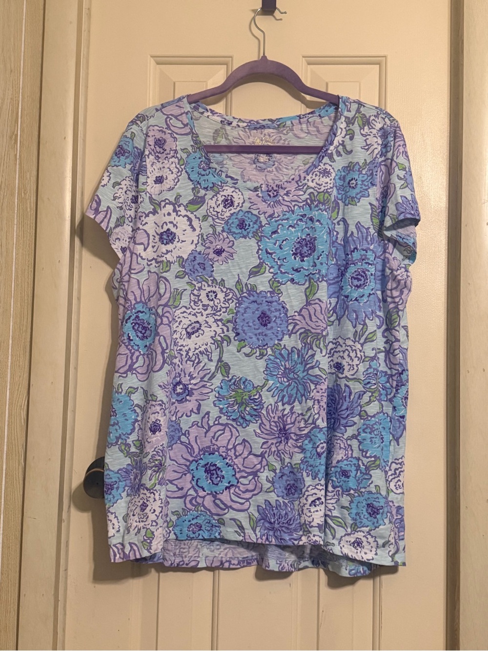 Lilly Pulitzer floral Short-Sleeve Tee in Lavender and Blue - Women's Top